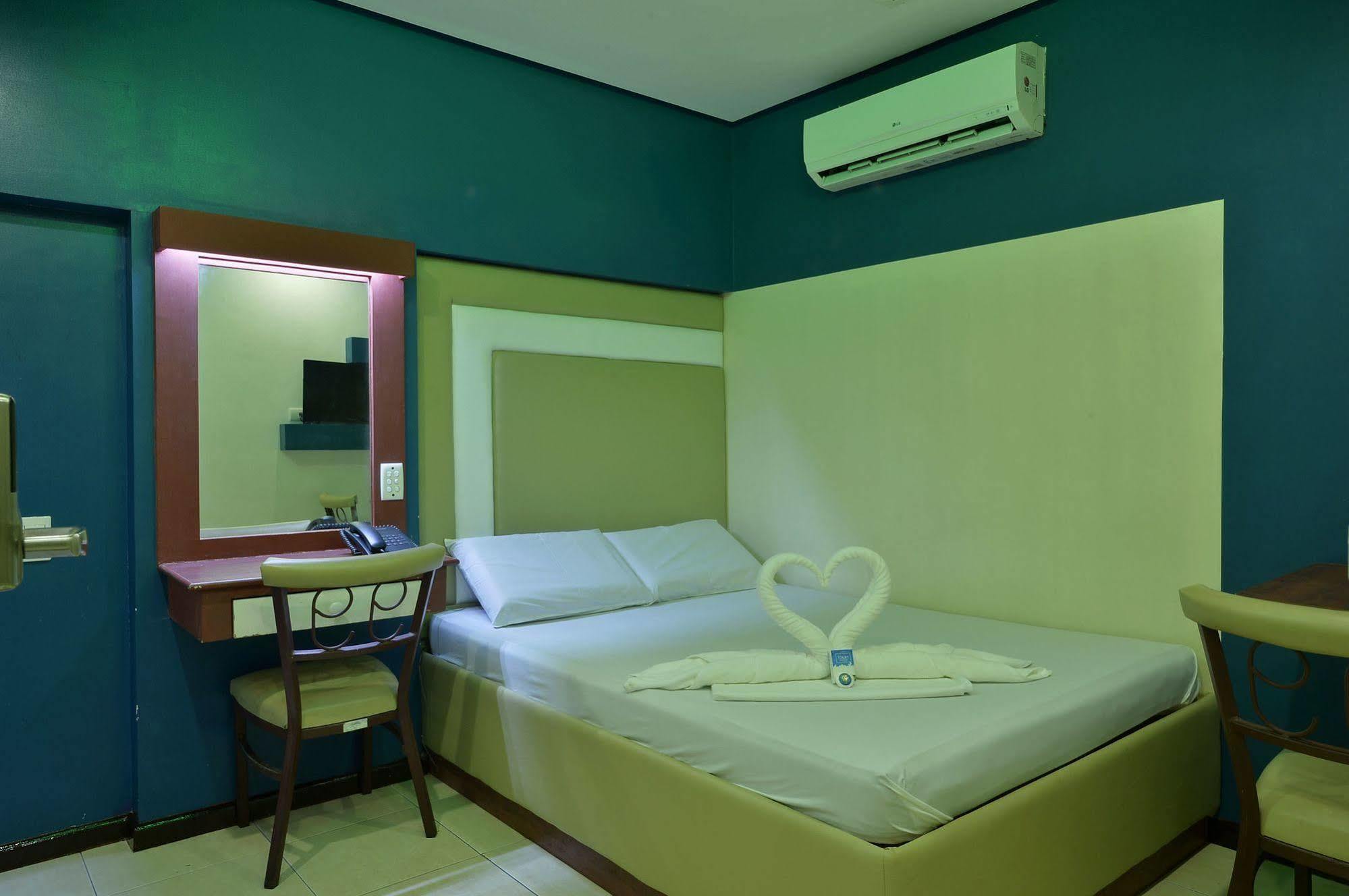 Hotel 99 Cubao Quezon City Exterior foto