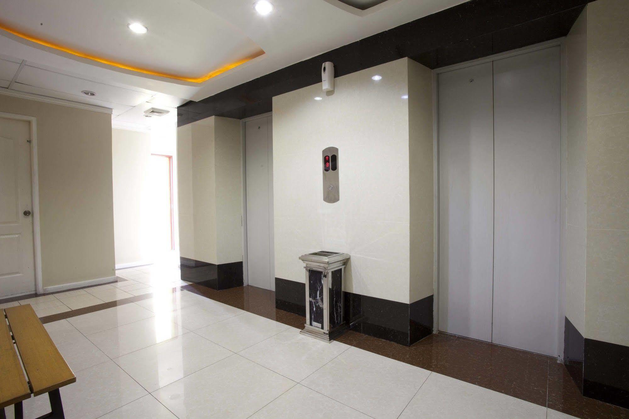Hotel 99 Cubao Quezon City Exterior foto